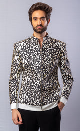 Black  colour  printed jacket .