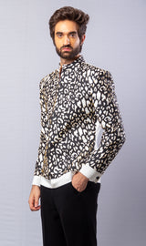 Black  colour  printed jacket .